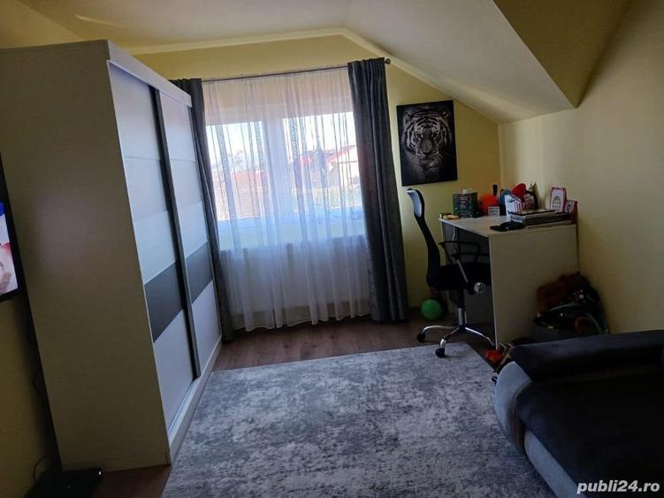 Casă cu 5 camere cu Teren 310 Mp în Vladimirescu