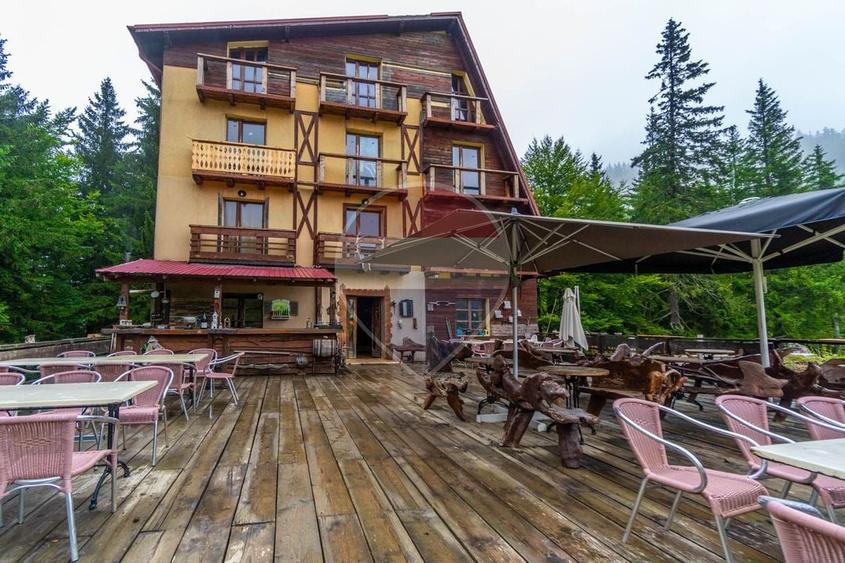 Casă individuală cu 14 camere cu Teren 4300 Mp în Sud-Vest