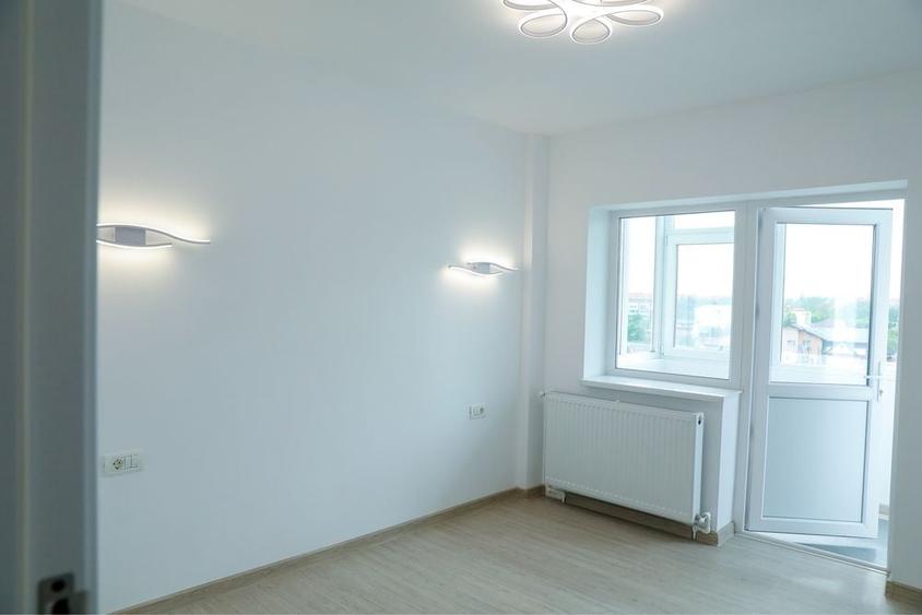 Apartament cu 4 camere decomandat în Central