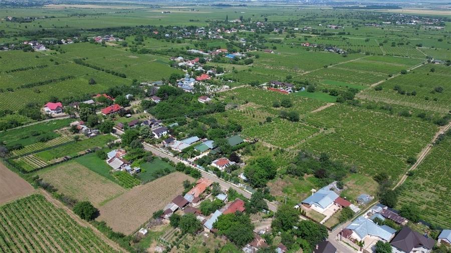 Teren Construcții intravilan de 1790 mp, în Valea Cotești