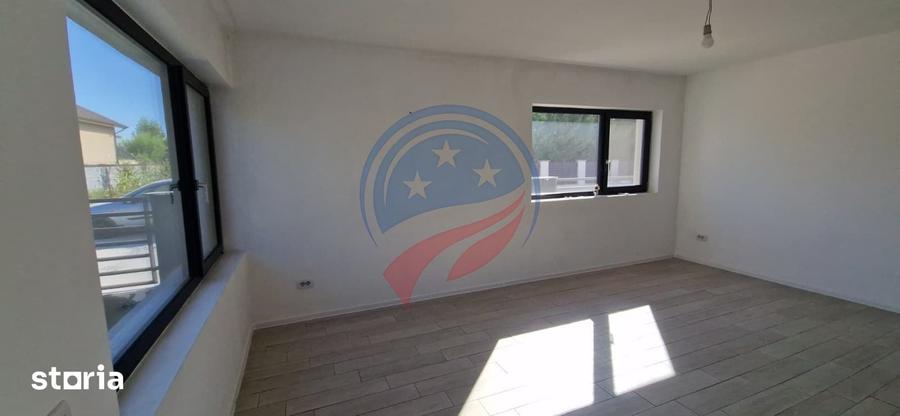 Casă cu 5 camere cu Teren 360 Mp în Malu Mare