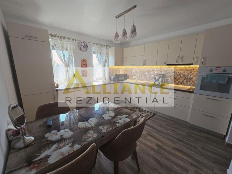 Casă individuală cu 3 camere cu Canalizare în Berceni