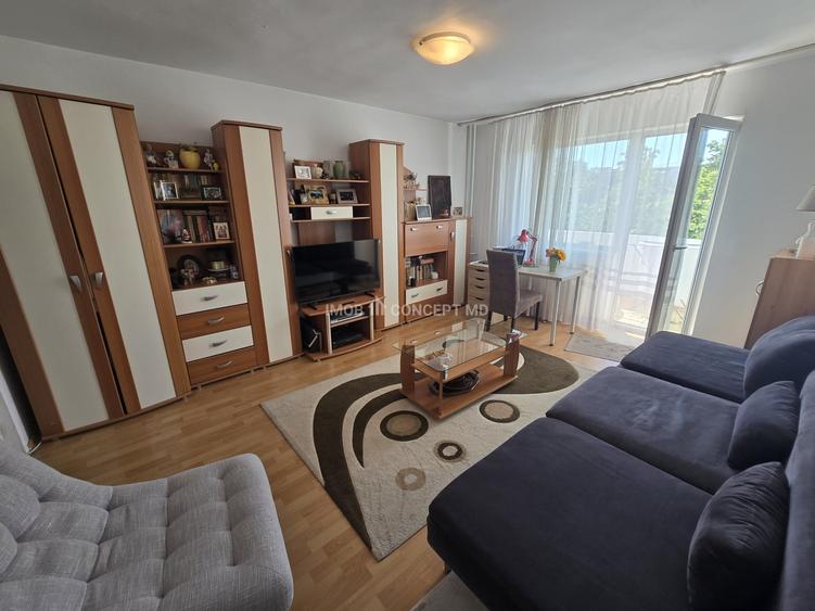 Apartament cu 2 camere circular, mobilat în Vest