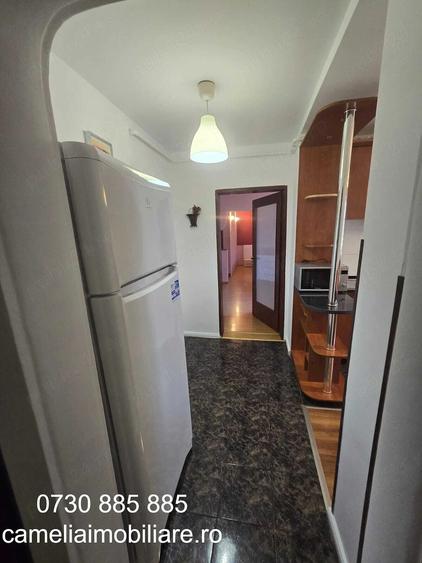 Apartament cu 4 camere semidecomandat în Gorjului