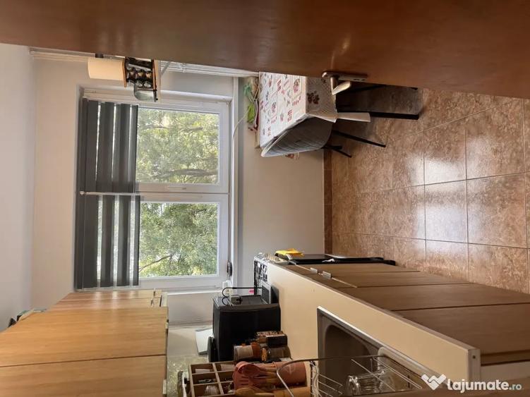 Apartament cu 2 camere semidecomandat în Gorjului