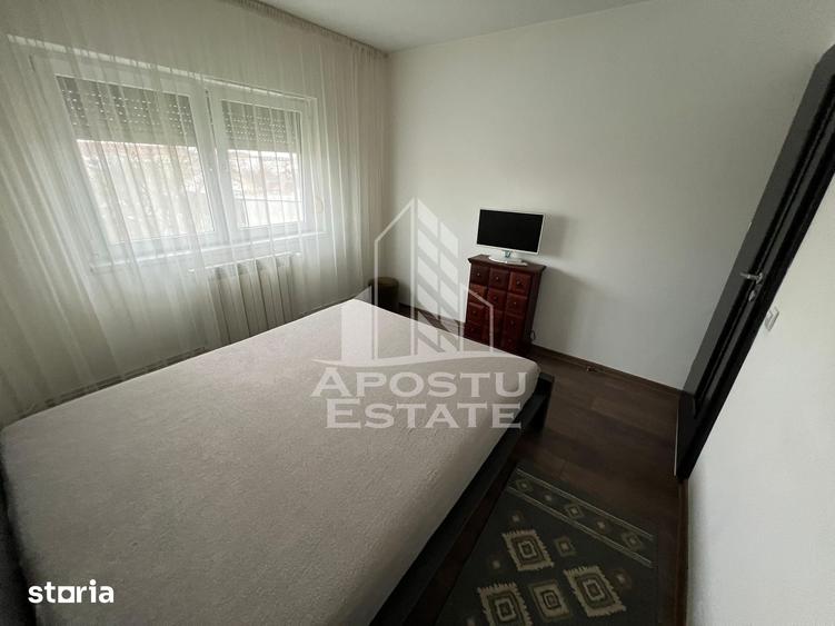 Apartament cu 3 camere decomandat în Dumbrăvița