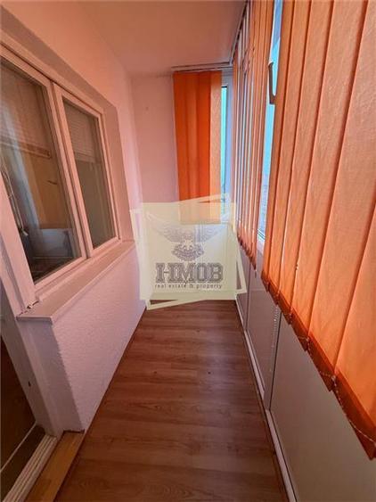 Apartament cu 4 camere decomandat, mobilat în Vasile Aaron