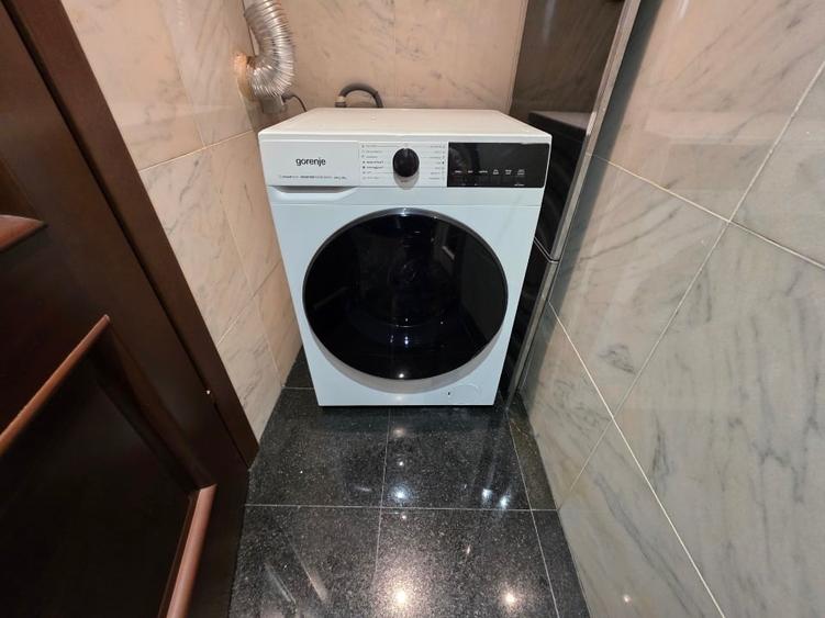 Casă individuală cu 5 camere cu Canalizare în Dorobanți