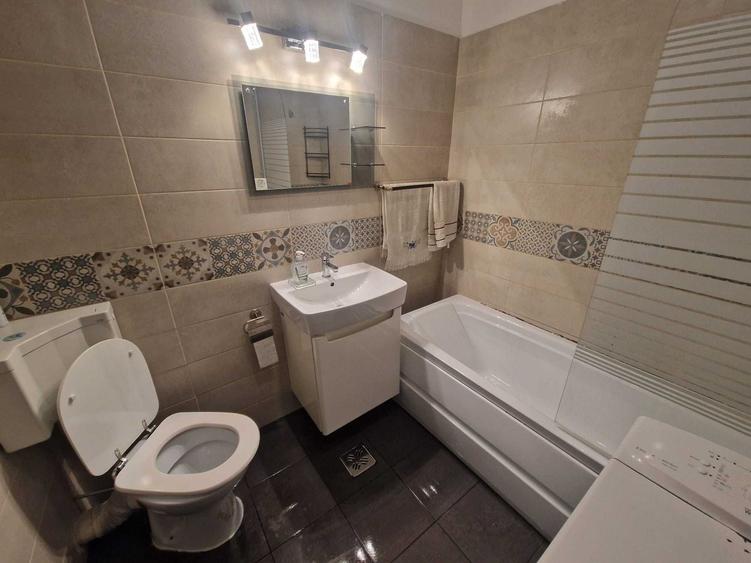 Garsonieră decomandată în Central