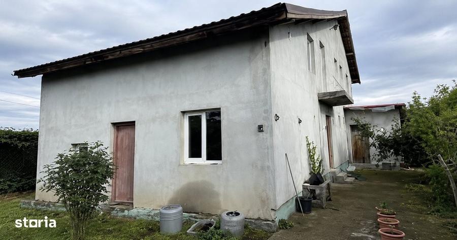 Casă cu 4 camere în Butimanu