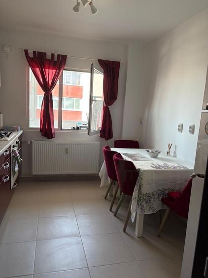 Apartament cu 2 camere semidecomandat în Turda