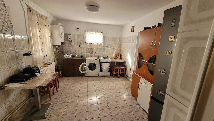 Casă cu 3 camere cu Teren 400 Mp în Bereasca