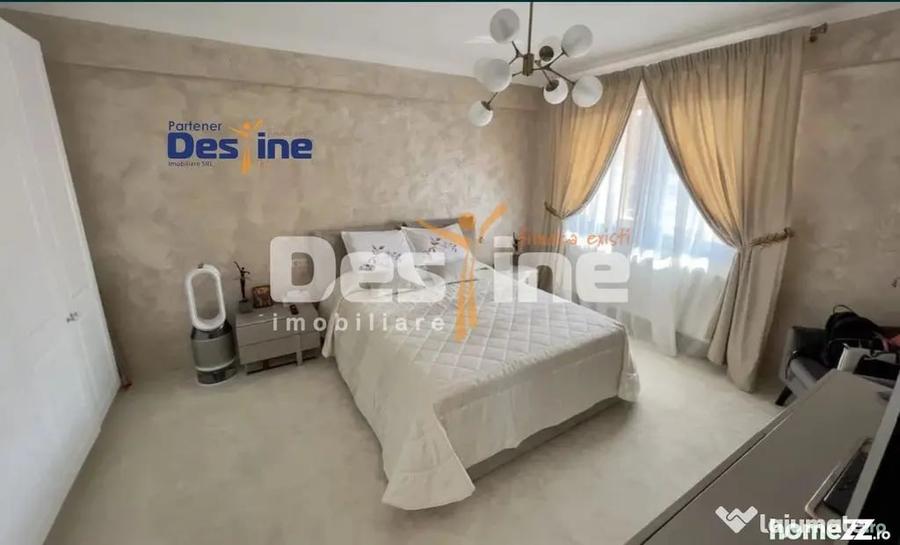 Apartament cu 3 camere decomandat în Bucium