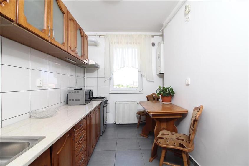 Apartament o camera, decomandat, la 15 minute de Facultatea de Litere - 5