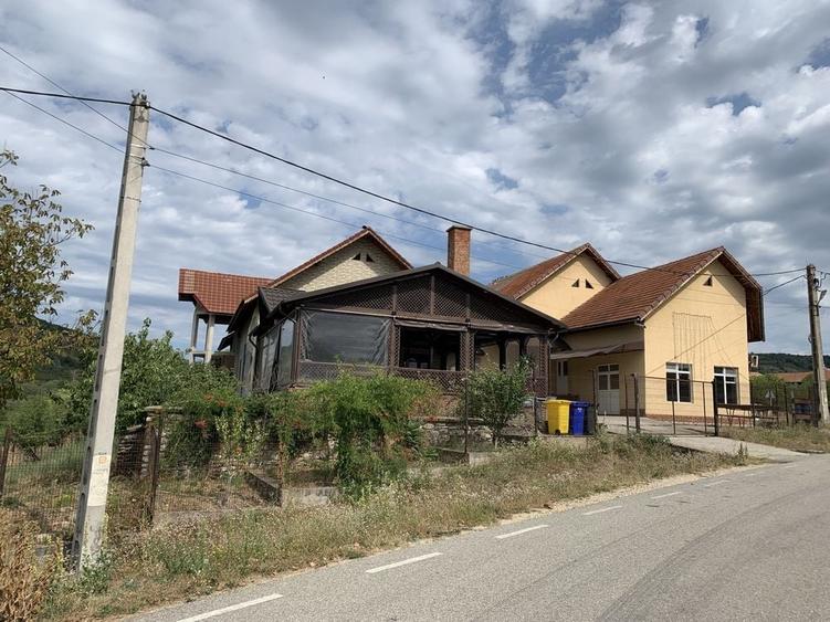 Spațiu comercial, de 700 mp, în Bălcești