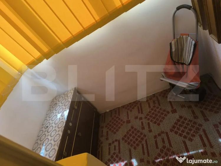 Apartament de vanzare, cu 3 camere si 3 balcoane, 74 mp, zon - 6