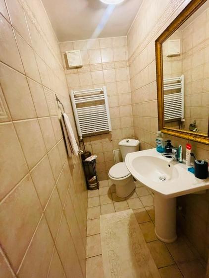 Apartament cu 3 camere decomandat, mobilat în Decebal