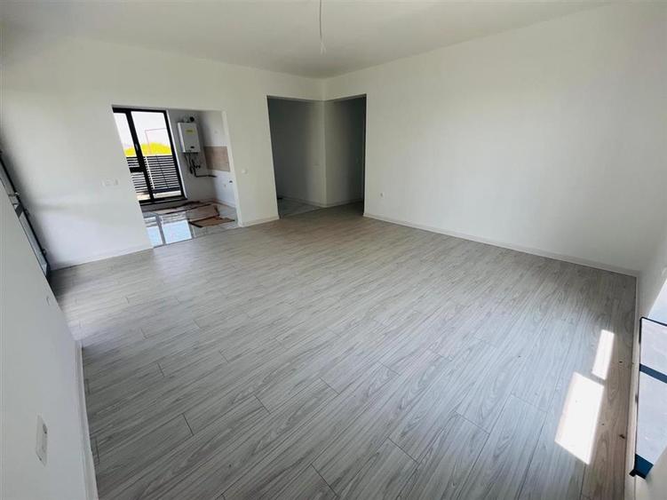 Casă individuală cu 4 camere cu Canalizare în Vorovești