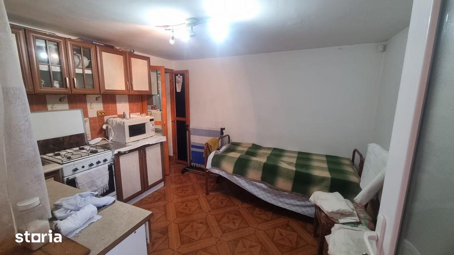 Casă cu 4 camere cu Teren 1079 Mp în Hidiș