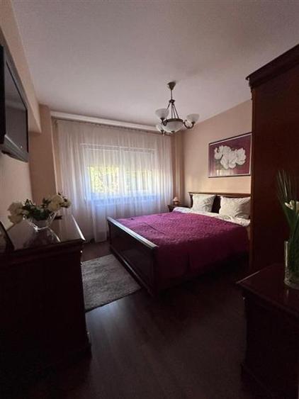 Apartament cu 3 camere decomandat, mobilat în Răcădău