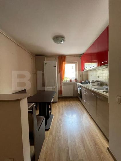 Apartament cu 2 camere, decomandat, loc de parcare, zona Tractorul, Brașov - 5