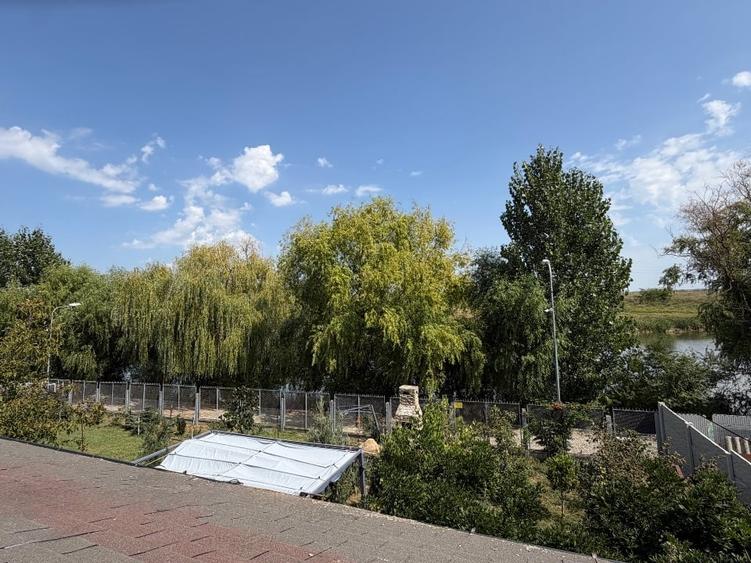 Casă individuală cu 5 camere cu Canalizare în 1 Mai