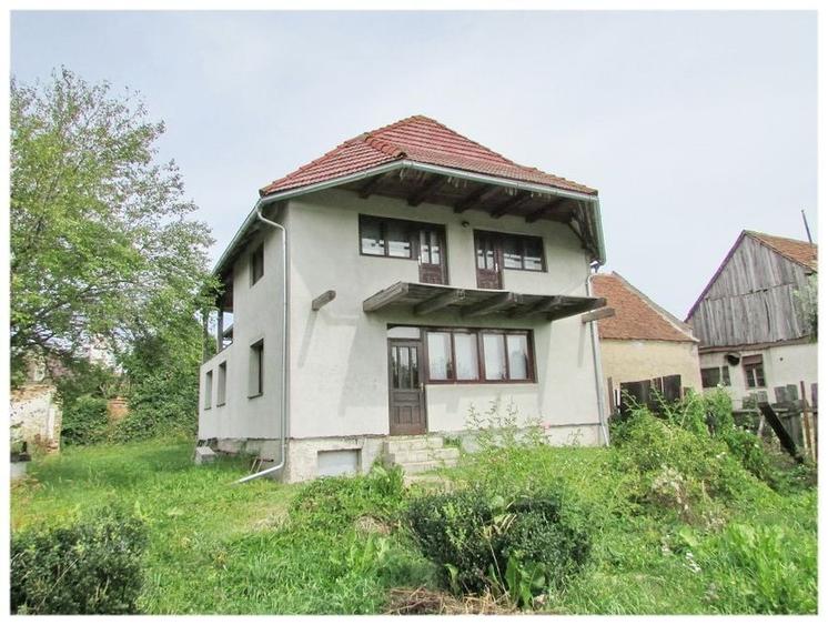 Casă individuală cu 5 camere cu Canalizare în Vlădeni