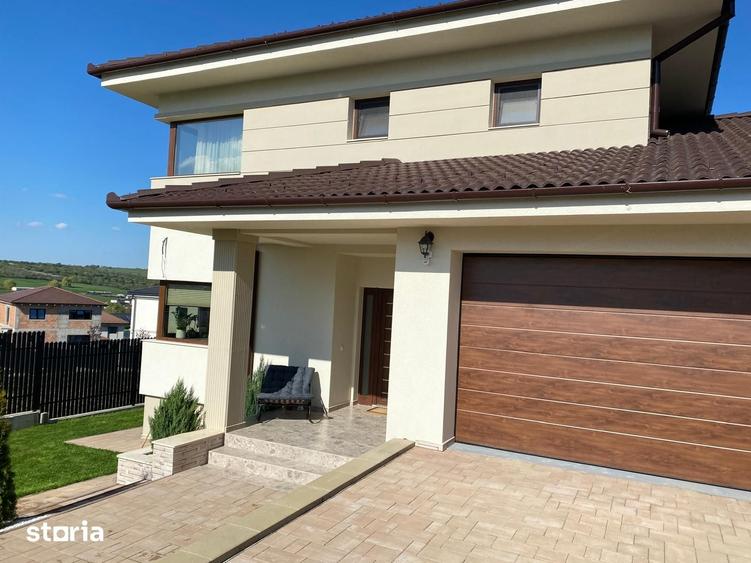 Casă cu 5 camere cu Teren 413 Mp în Central