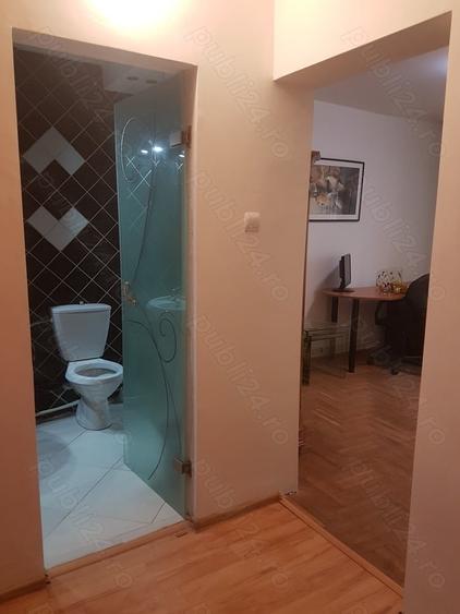 Apartament trei camere decomandat, etaj unu din patru, bloc deosebit, mobilat, doua balcoane inchise - 10