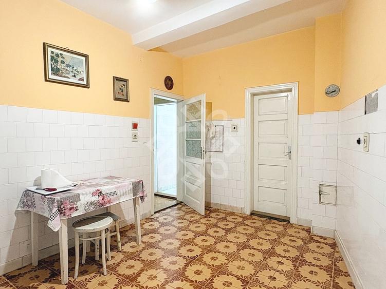 Apartament cu 3 camere decomandat în Central
