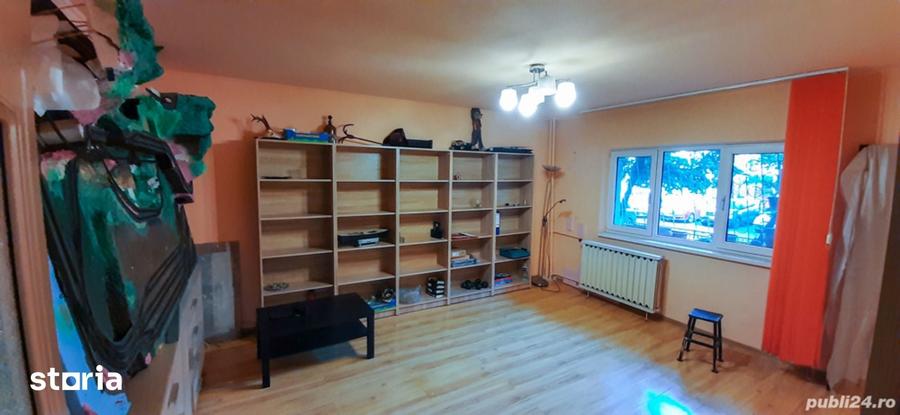 Apartament cu 3 camere decomandat în 13 Septembrie