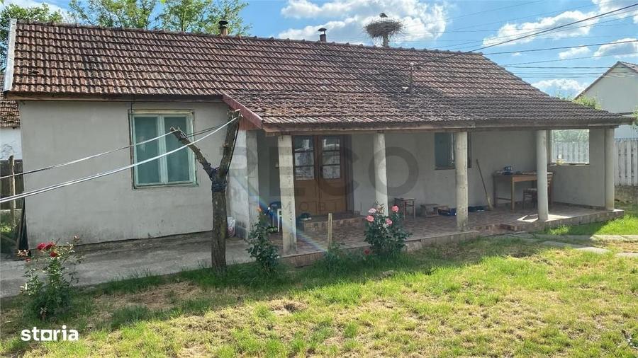 Casă cu 4 camere în Bicaci