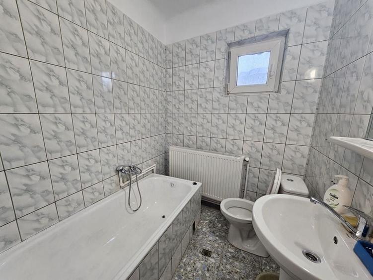 Apartament etaj casa cu teren 430 mp, N. Balcescu, stradal - 8