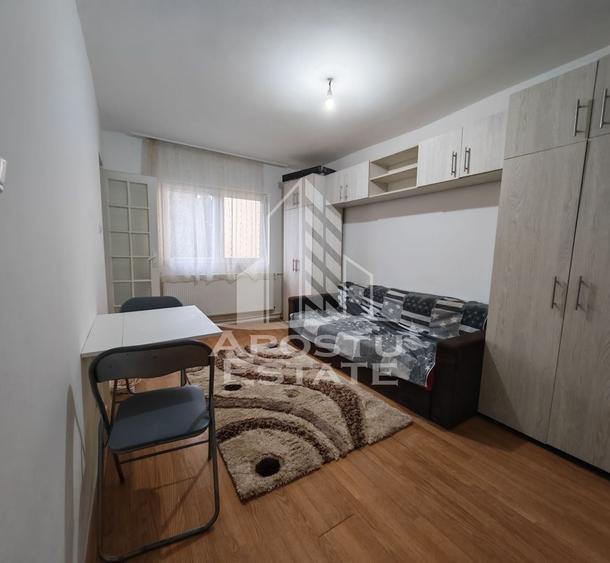 Garsoniera de inchiriat cu bucatarie separata, zona Badea Cartan - 1