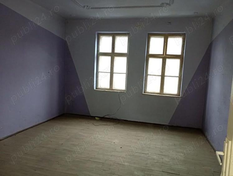 Vand imobil compus din 12 apartamente, pozi?ionare excelenta-OPORTUNITATE - 4