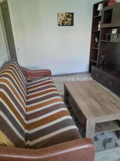 De vanzare 2 camere, etaj intermediar, mobilat ?i utilat, 35.000 euro