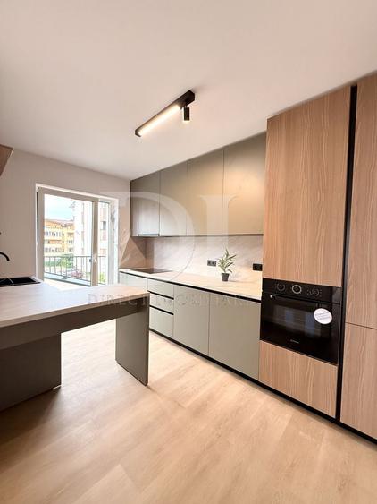 Apartament cu 2 camere semidecomandat, mobilat în Florești