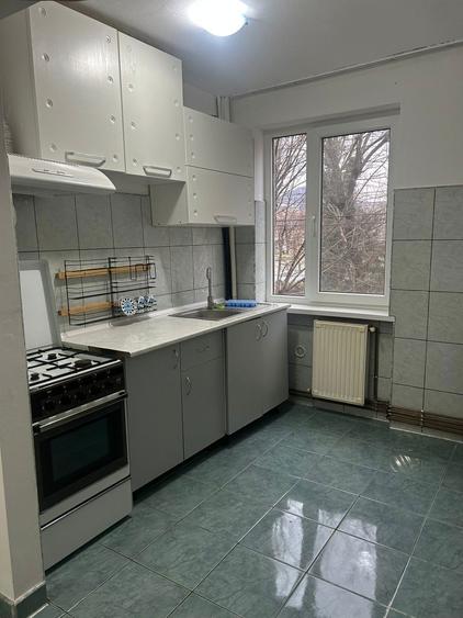 Inchiriez apartament cu 2 camere, utilat si mobilat complet. - 1