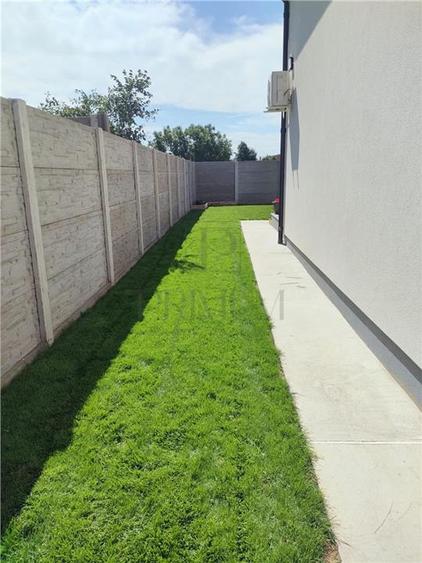 Duplex separat prin C.T - personalizare interioara - acces facil - 2