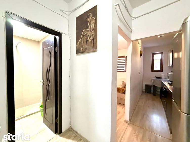 Garsoniera finisata , mobilata , utilata- zona Unitatea Militara - 10