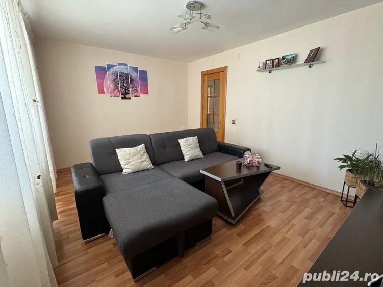 vand apartament cu 4 camere - 1