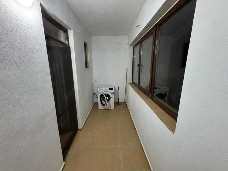 Inchiriez apartament 2camere camere cu loc de parcare privat - 2