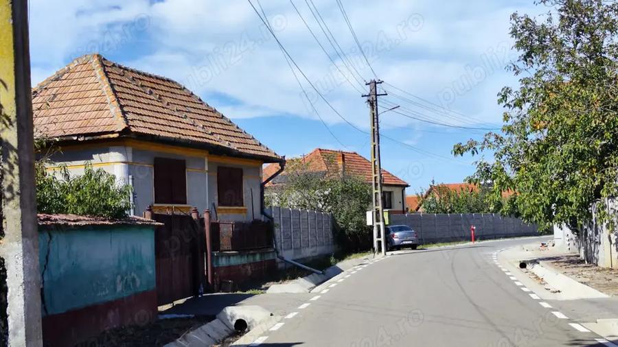 Casa de vanzare cu gradina si curte Drasov Jud. Alba - 1