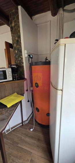 Casă individuală cu 4 camere cu Canalizare în Sud
