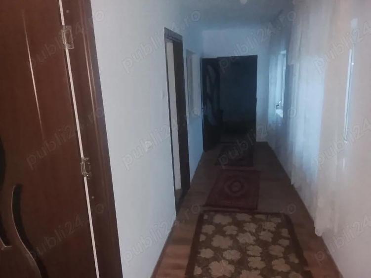 Vind casa cu anecxe - 7