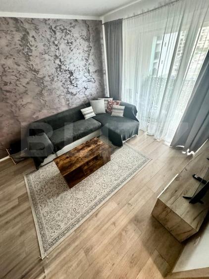 Apartament cu 2 camere decomandat, mobilat în Tractorul