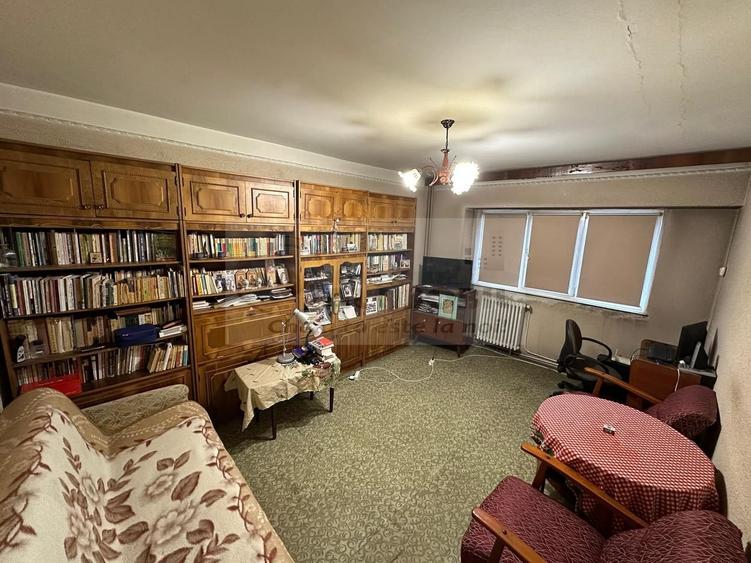 Apartament 3 camere, 2 bai, Bd. Independentei 204.000 euro - 1