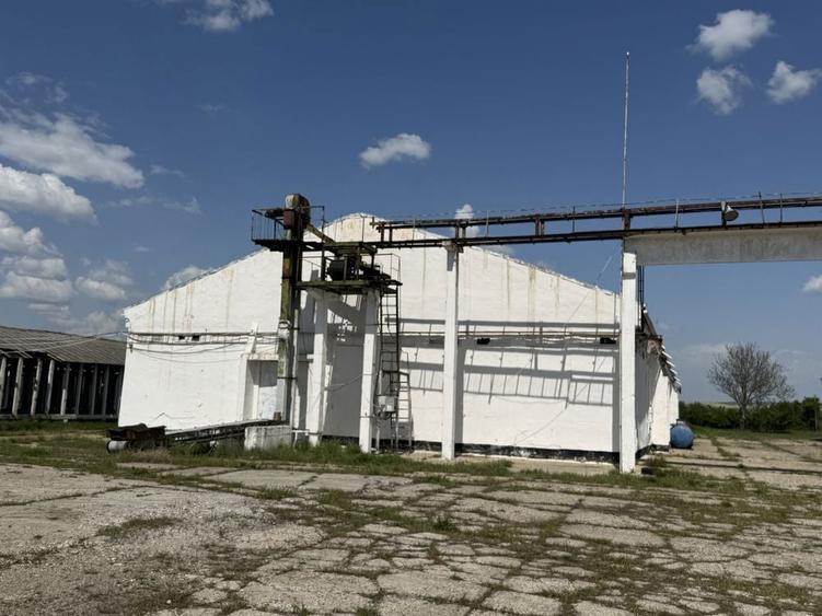 Ferma-Baza- depozit cereale- de vanzare- Barlad- Banca - Vaslui - 7