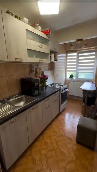Proprietar vand apartament 2 camere - 4