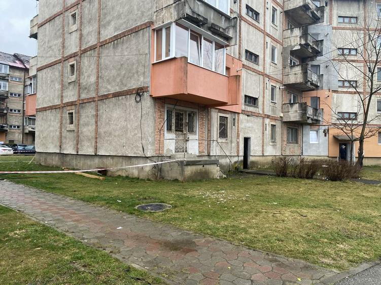 Apartament 3 camere -Spatiu comercial - 2